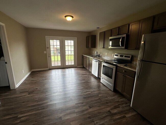 Photo - 1402 Valleywood Dr Unit B