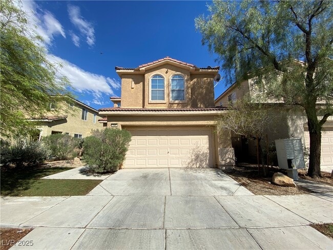 Photo - 744 Blue Barrel St