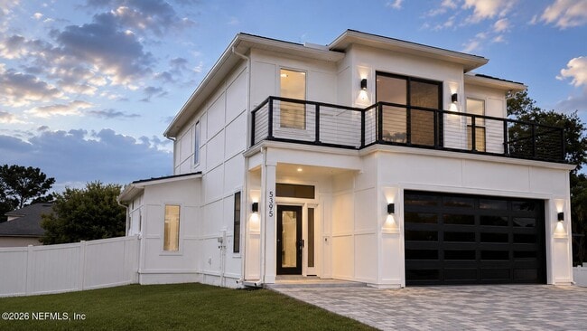 Building Photo - 5395 Heckscher Dr