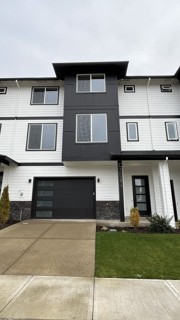 Photo - Brand New Modern Open-Concept Condo with Kitchen Island, Granite Counters and a Deck