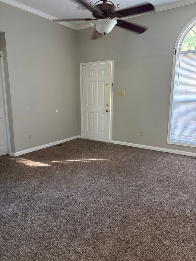 Photo - 23 Fair Oaks Pl