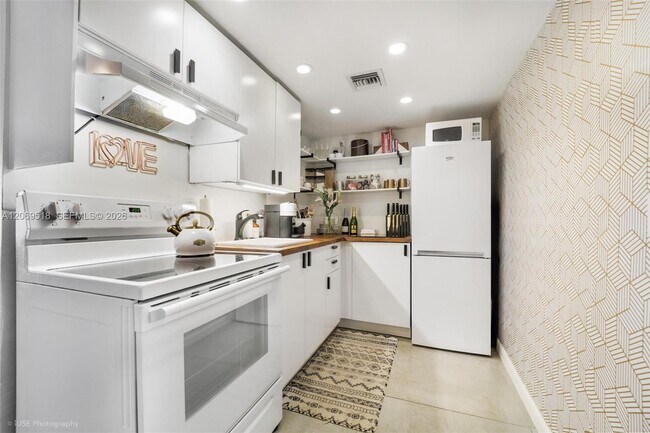 Photo - 3304 Virginia St Unit 2B