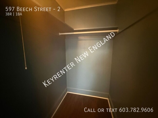 Building Photo - 597 Beech St Unit 2