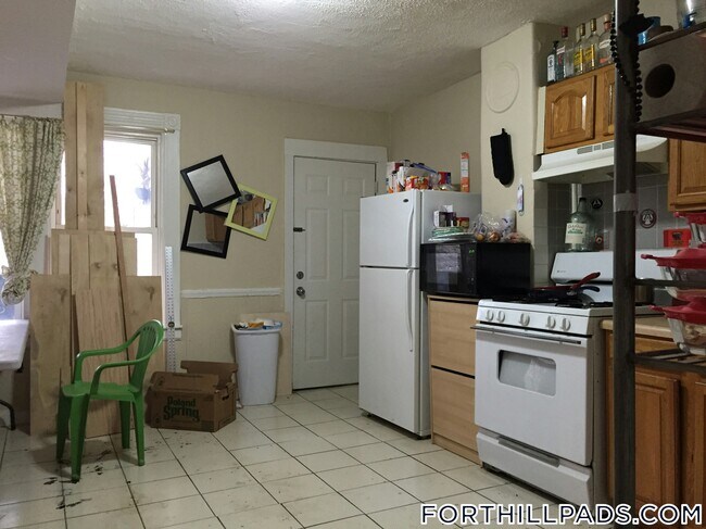 Photo - 160 Centre St Unidad 3