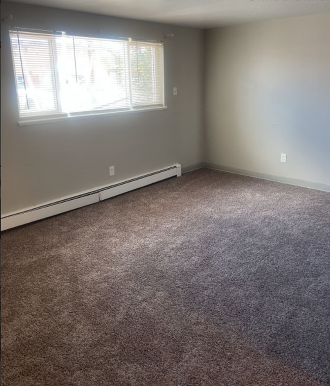 Photo - 2 Bedroom 1 Bathroom Westminster Quadplex - Lower unit Unidad 7117