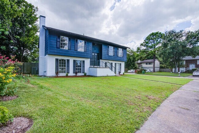 Photo - 402 Tresvant Dr