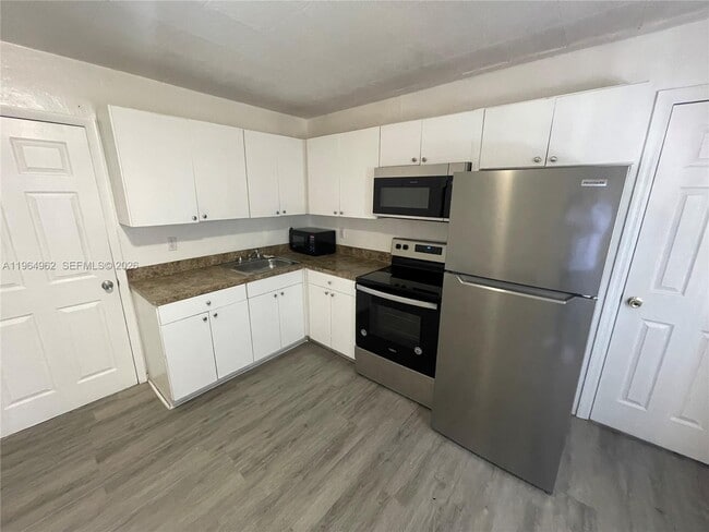 Photo - 5905 NW 3rd Ave