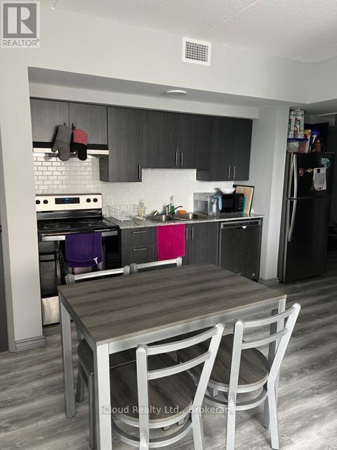 Photo - 275 Larch St Unit H401