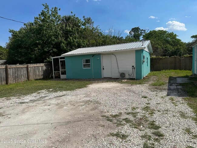 Building Photo - 330 Palm Ave Unit 3 Rental