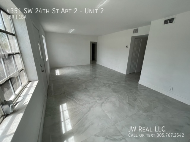 Photo - 4351 SW 24th St Apartment Unit 2