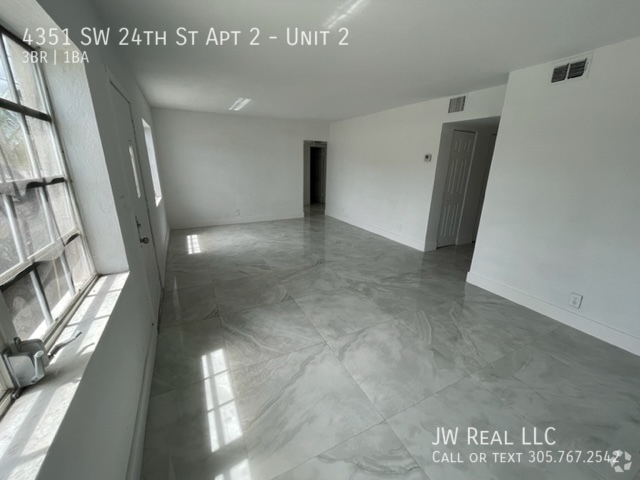 Building Photo - 4351 SW 24th St Unit 2 Rental