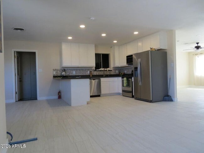 3618 W El Caminito Dr