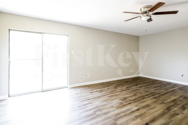 Photo - 5415 Colton Creek