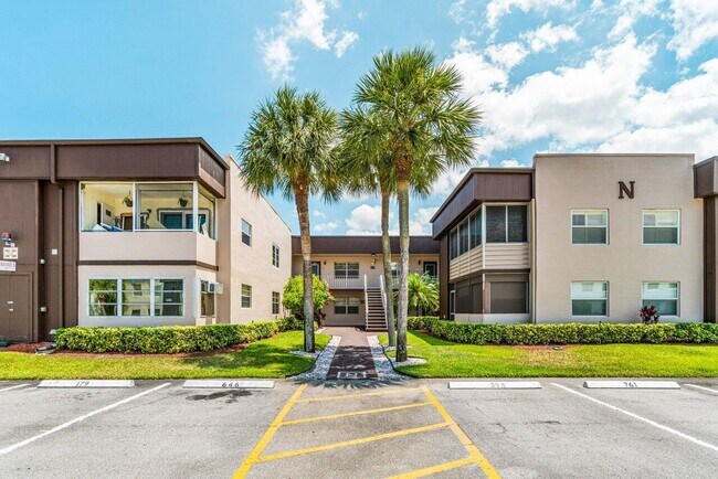 Building Photo - 641 Normandy Ln Unit N Rental