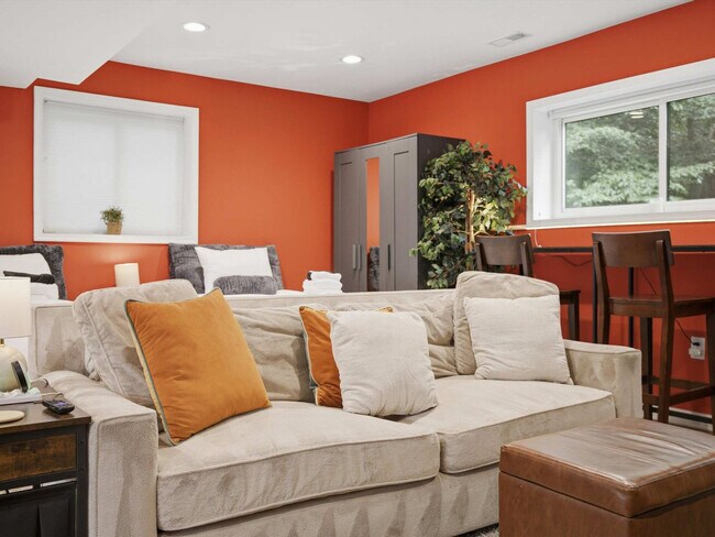 8341 Rolling Rd Unit SI ID1620557P