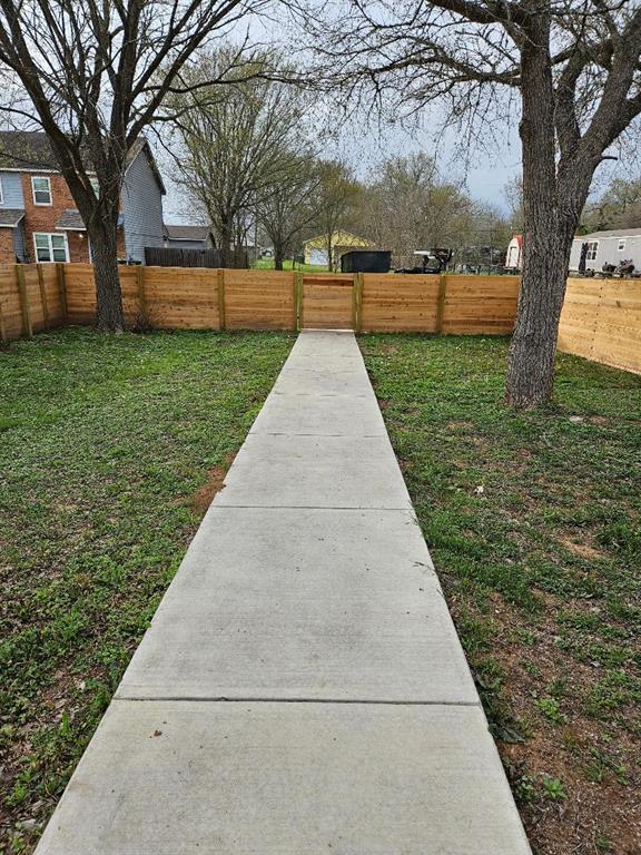 Photo - 305 Anderson St