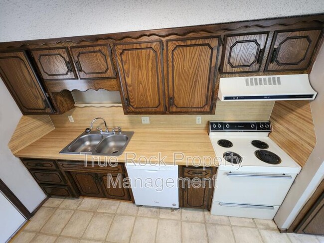 Photo - 2501 Oakhurst Dr