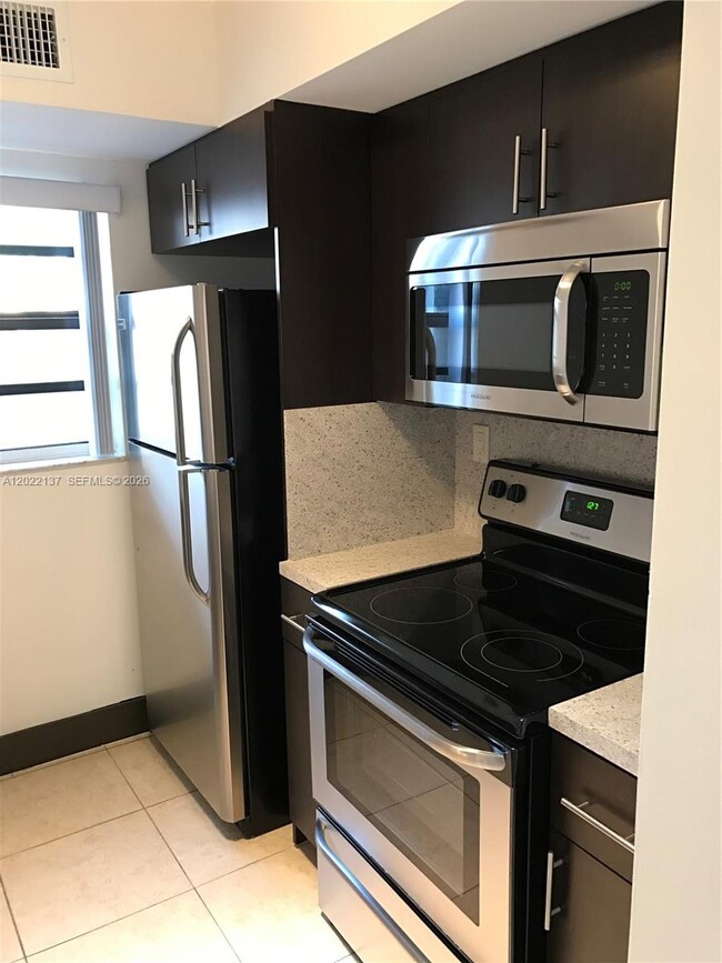 Photo - 18224 Mediterranean Blvd Unit 2-17