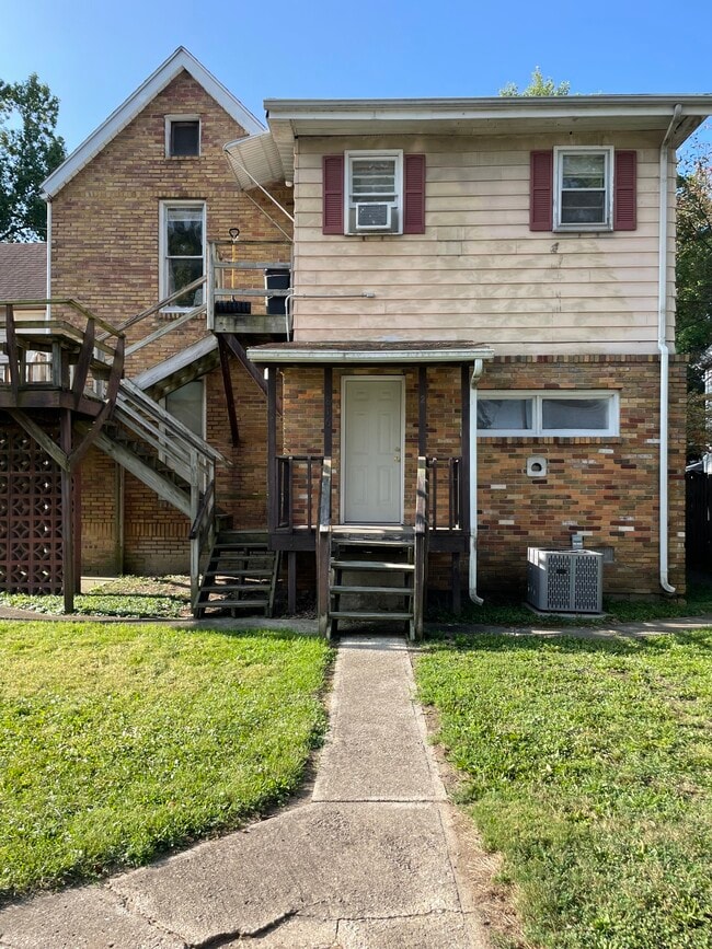 Photo - 816 W Ashland Ave