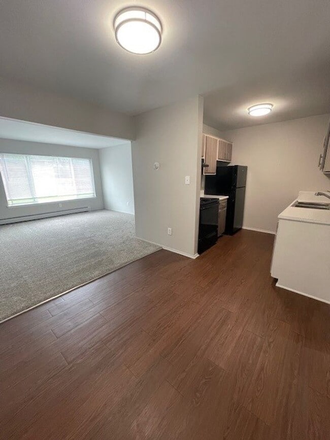 Photo - 333 Marshall Apartments