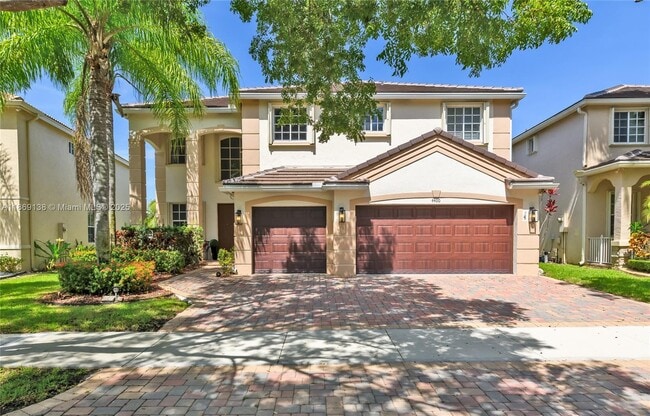 Building Photo - 4400 Fox Ridge Dr Rental