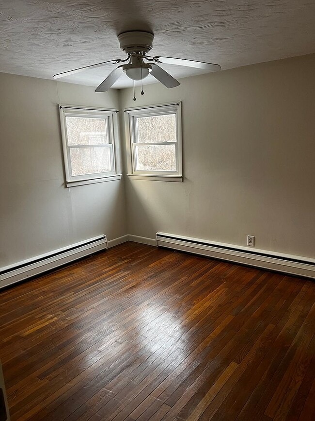 Photo - 1610 Greenland Rd