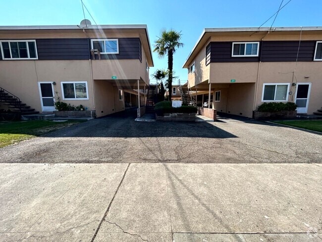 Building Photo - 243 Chumalia St Unit 224 Chumlia Street #4 Rental