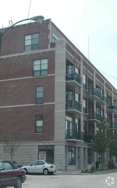 Photo - 845 W Monroe St