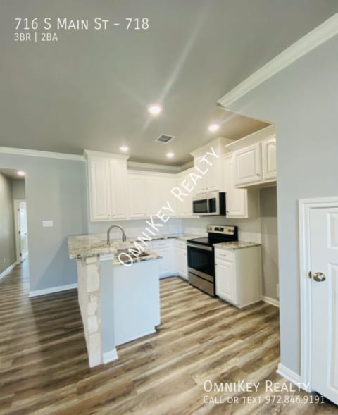 Photo - 716 S Main St Unit 718