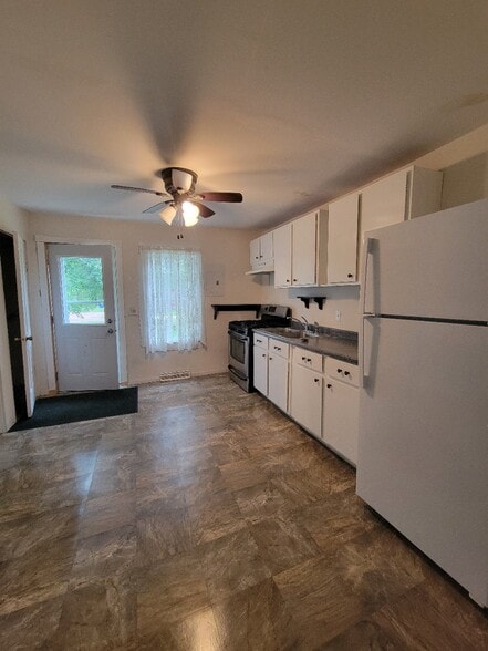 1123 S 13th Ave