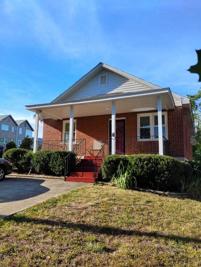 Photo - 3821 Kelford St