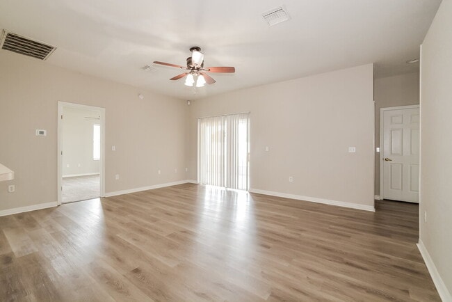 Photo - 292 Cloverdale Rd