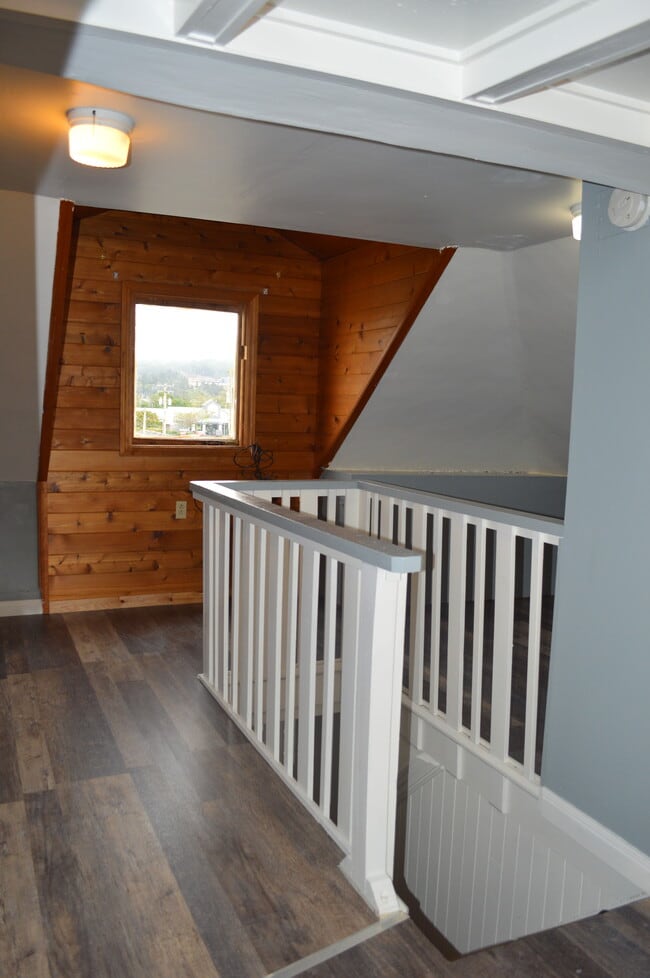 Photo - 430 S Holladay Dr