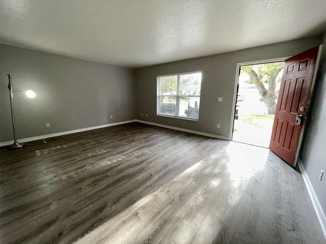 Photo - 2275 Granada Dr