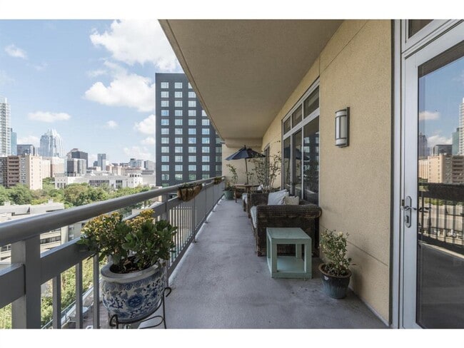 Photo - 603 Davis St Unit 902