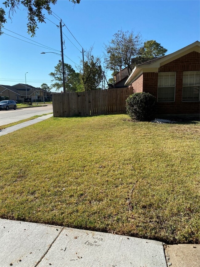 Photo - 6303 Southwood Ct S