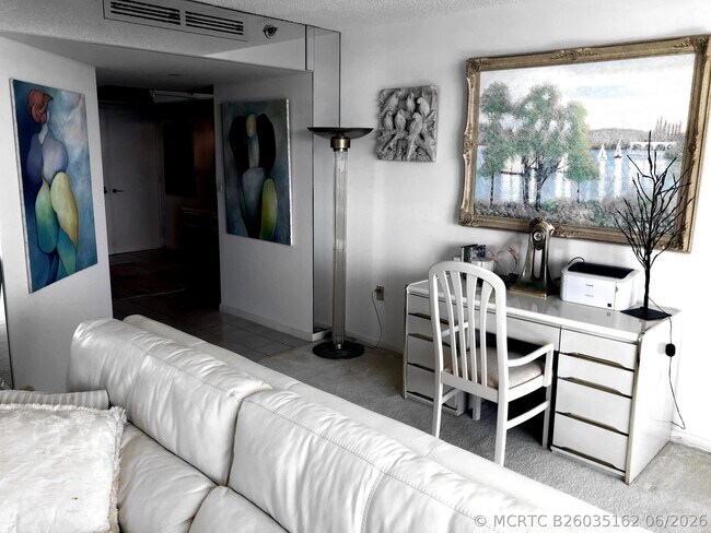 Building Photo - 5070 N Ocean Dr Unit 23c