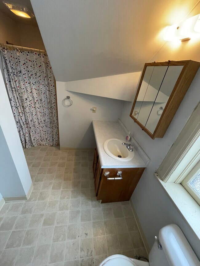 Photo - 131 E Main St Unit 1