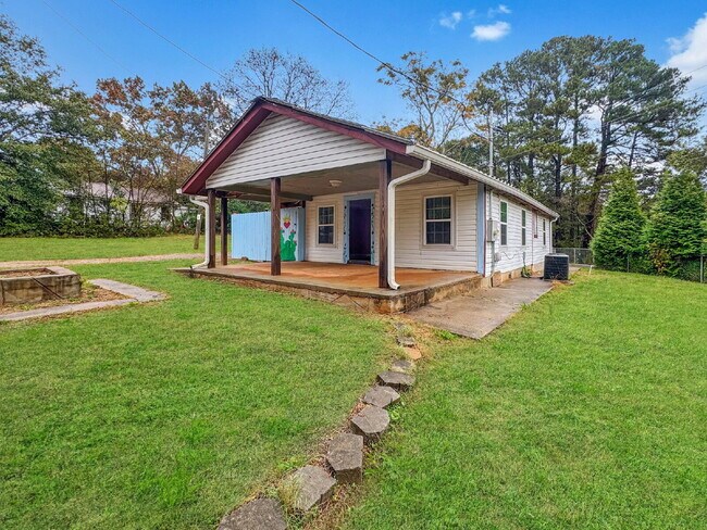 Photo - Two Bedroom Home for Rent in Central Gaine...