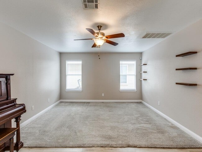 Photo - 3005 Crownover St