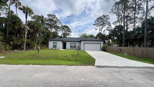 Photo - AWESOME 3 Bedroom, 2 Bathroom Home in Beautiful Palm Bay!!
