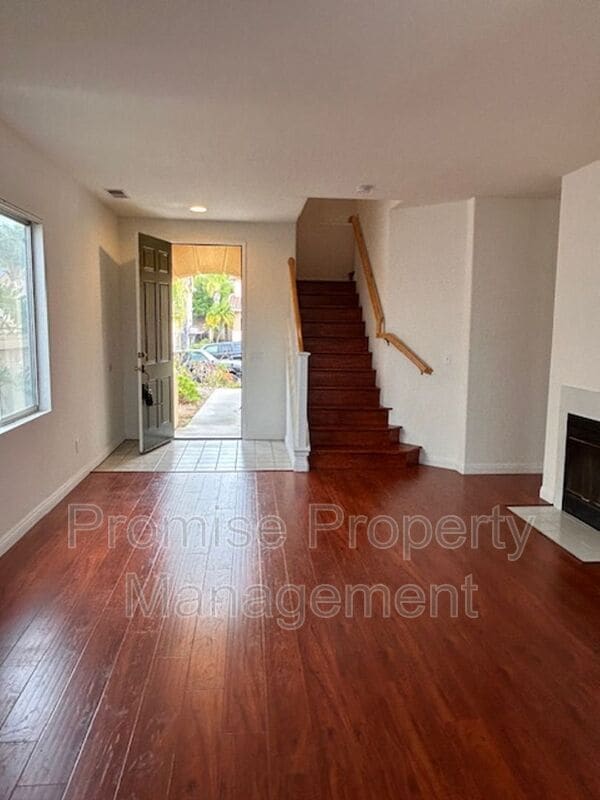 Photo - 1281 Avenida Amistad