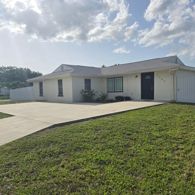 Photo - 1285 SE Port St Lucie Blvd House