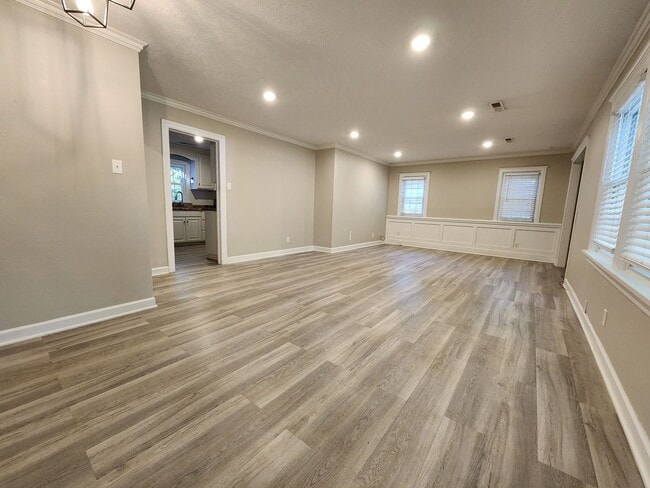 Photo - Spacious 3-Bedroom, 1-Bathroom Home AVAILA...