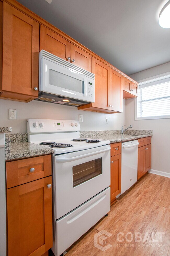 Photo - 271 Glen Iris Dr NE Unit 2b