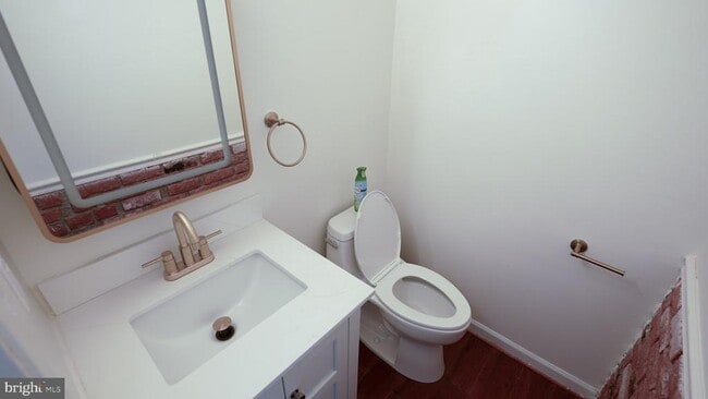 Photo - 7426 Rhondda Dr