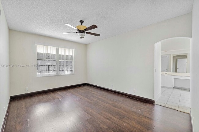 Photo - 3838 SW 50th Ct