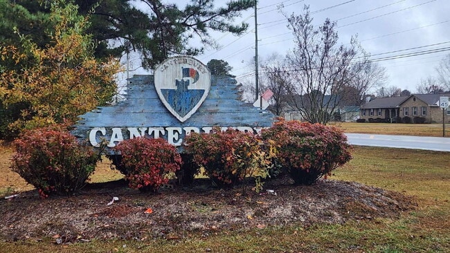 Photo - 567 Chaucer Dr