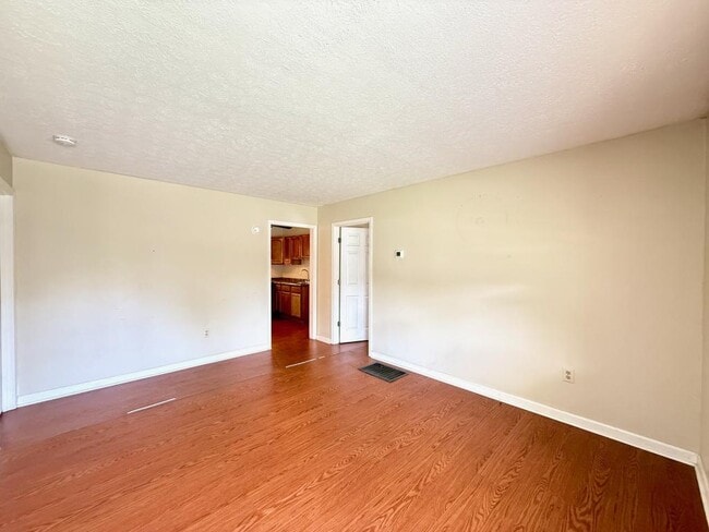 Photo - 2884 Blue Ridge Dr