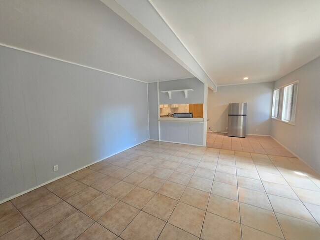 709 Adeline Pl
